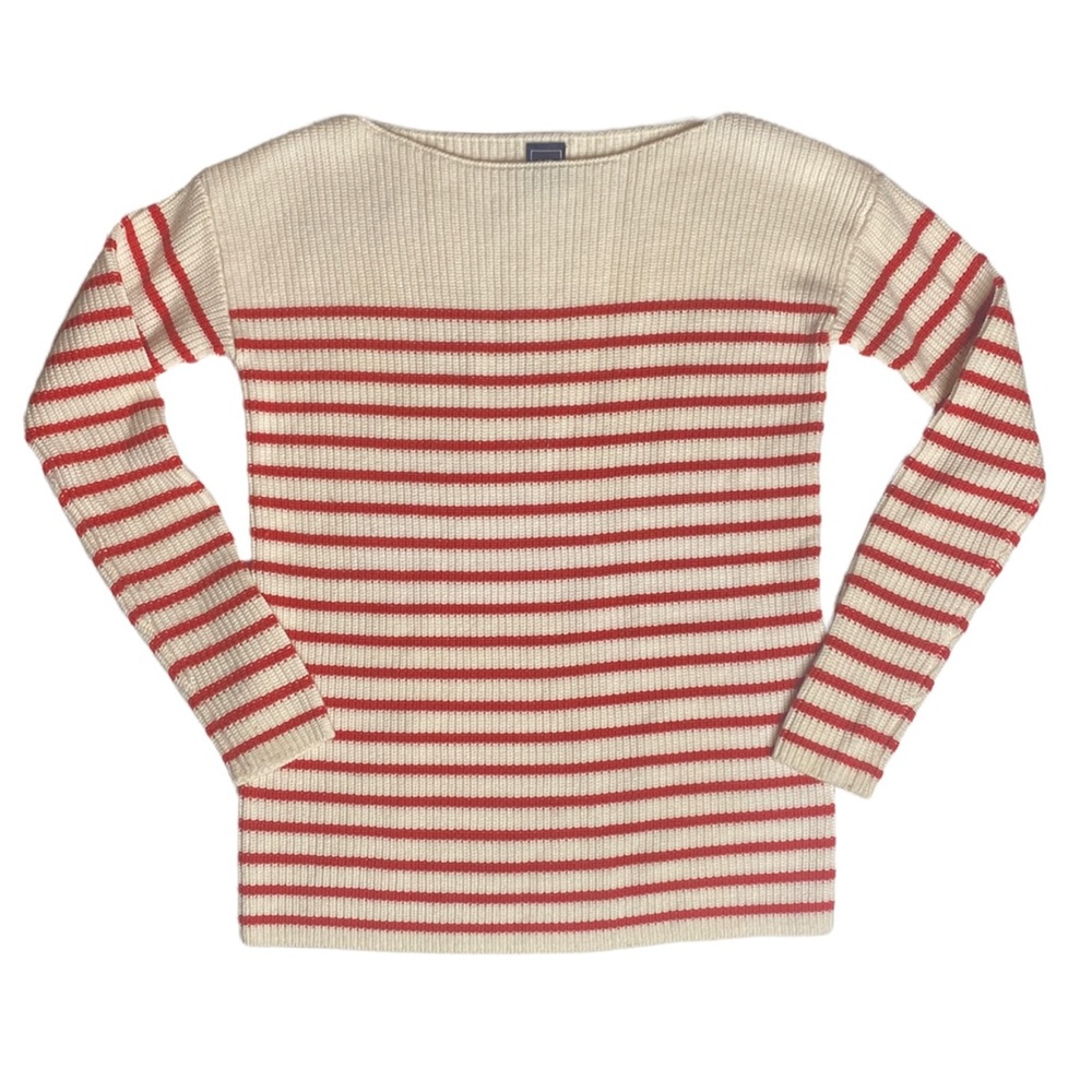 GAP cream and red-orange striped sweater with boat neckline! 🧶